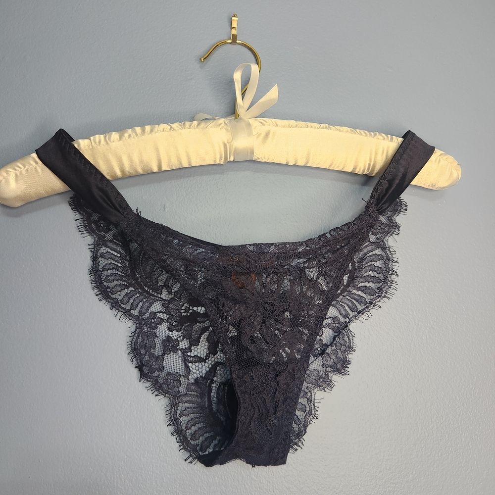 36D French Lace Lingerie Set ( Taryn Winters Bra + Panty) *Like New*